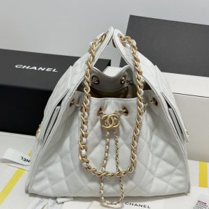 chanel 𝗁𝗈𝖻𝗈 white