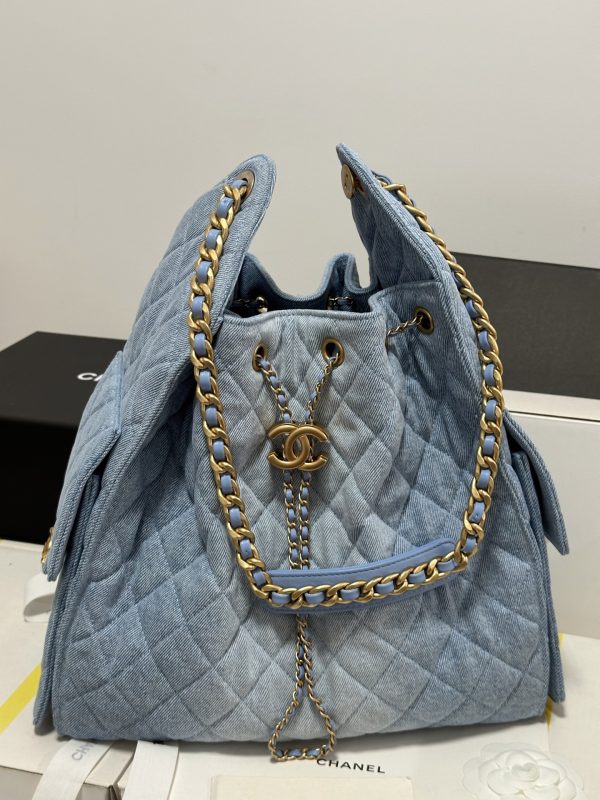 chanel hobo blue